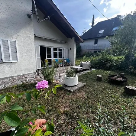 House Bei Baden Siegenfeld